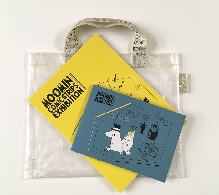 図録（バッグ付き）：¥2,200（税込） （C）Moomin Characters™
