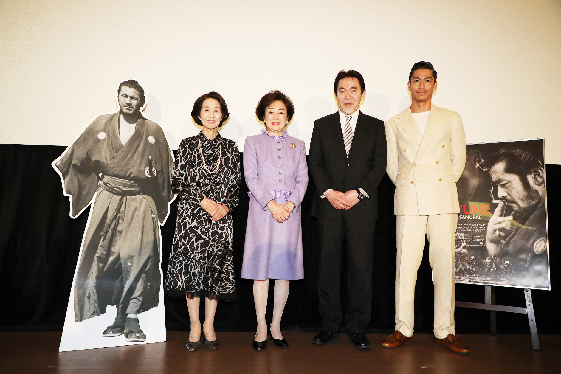 左から、香川京子、司葉子、三船史郎、AKIRA