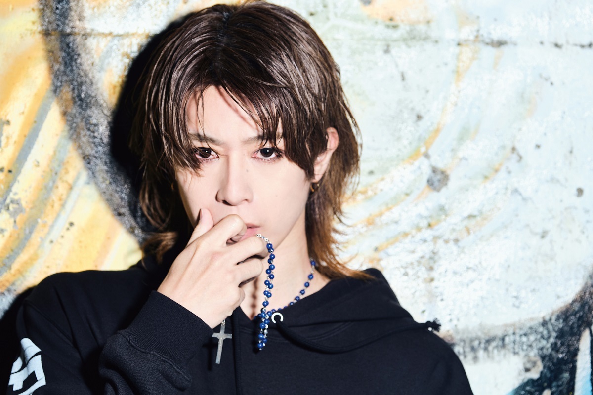 SHIN、初の無料生配信ライブは全曲カバー曲で構成 歌唱楽曲は事前のリクエストで決定 | Musicman