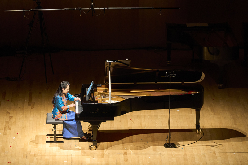 「Piano Sonata」（独奏：滑川真希）