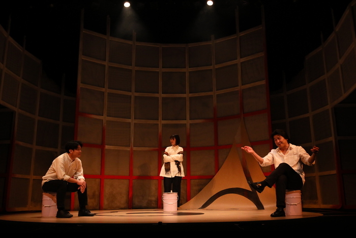 演劇集団キャラメルボックス『魔術』より 写真撮影：赤坂久美