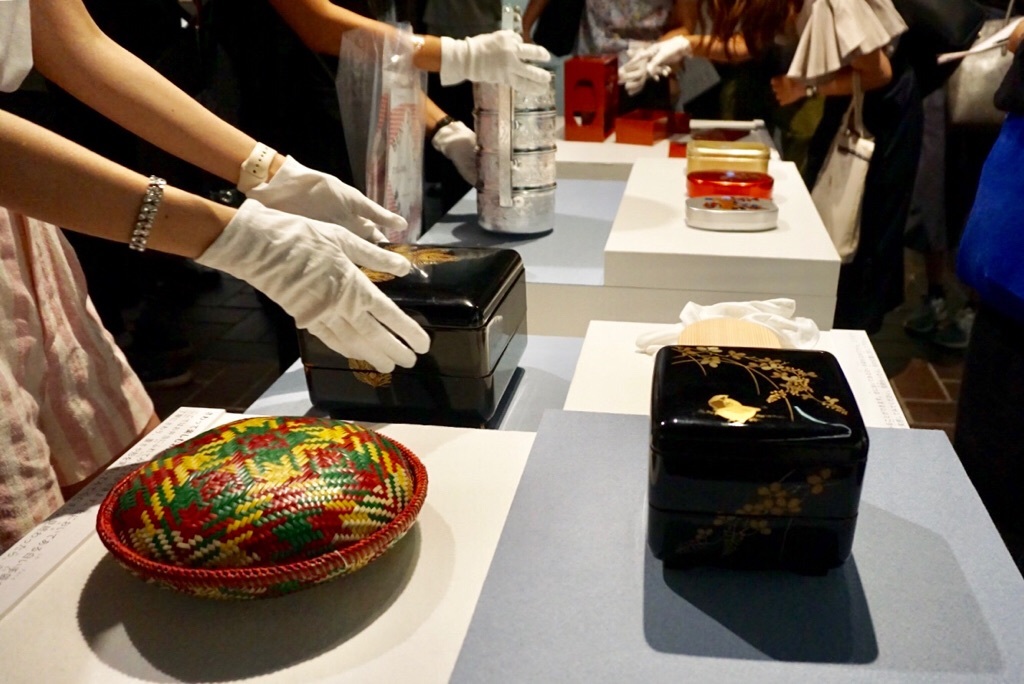 世界のお弁当箱などに触れる展示もある