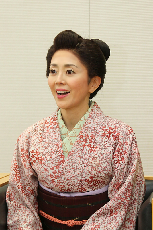 『頭痛肩こり樋口一葉』熊谷真実