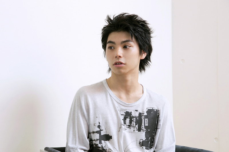 村上虹郎 撮影＝鈴木久美子
