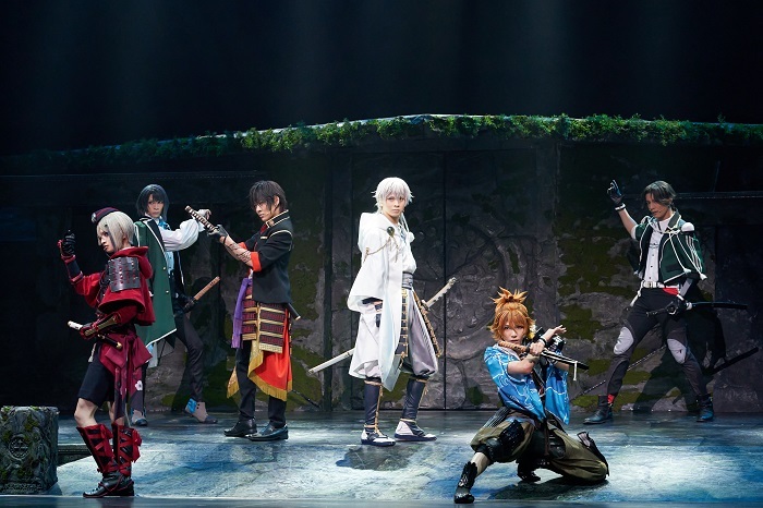 ミュージカル『刀剣乱舞』 ～静かの海のパライソ～　舞台写真 　(C)ミュージカル『刀剣乱舞』製作委員会