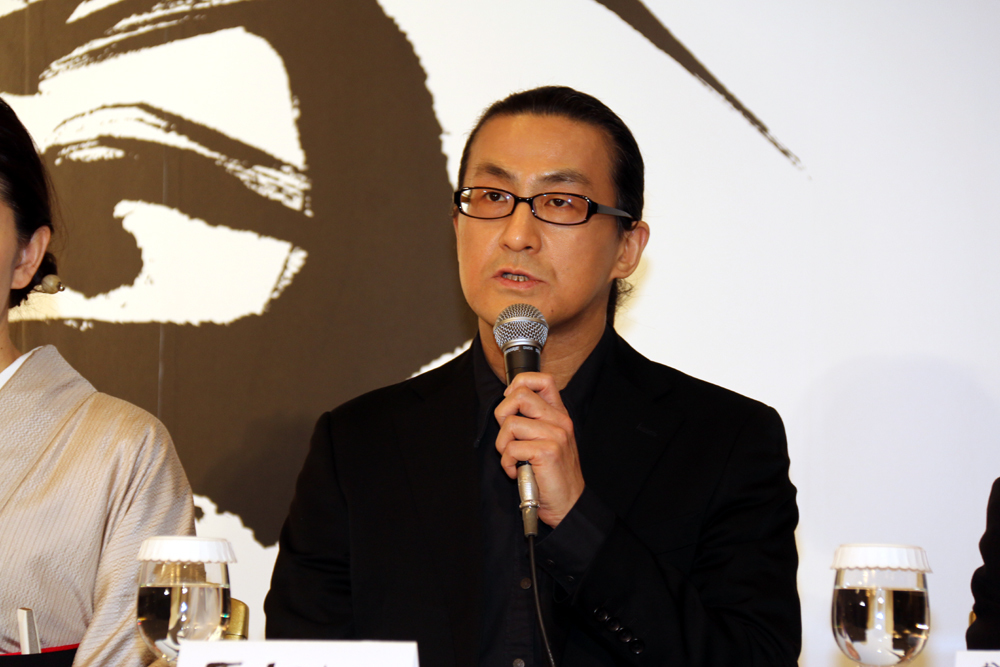 粟根まこと　いのうえ歌舞伎《黒》BLACK「乱鶯」