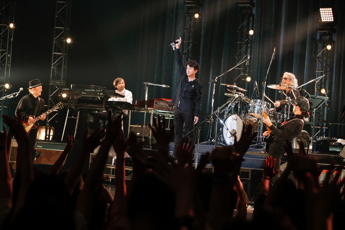 藤井フミヤ 撮影＝上山陽介