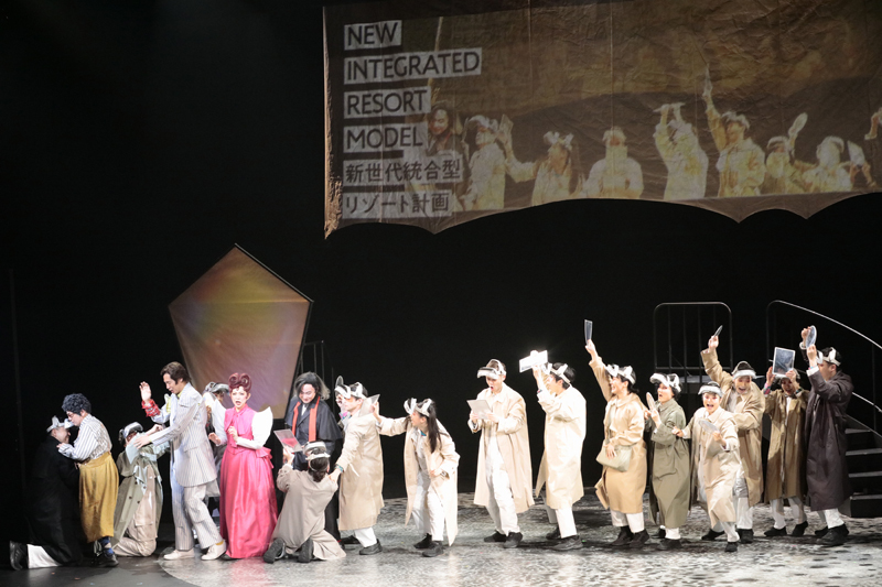 NODA・MAP 第 26 回公演『兎、波を走る』（撮影：篠山紀信）