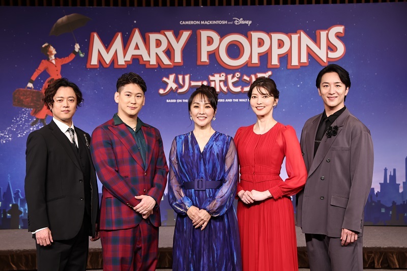 ミュージカル『メリー・ポピンズ』製作発表より　（左から）上川一哉、小野田龍之介、濱田めぐみ、朝夏まなと、大貫勇輔