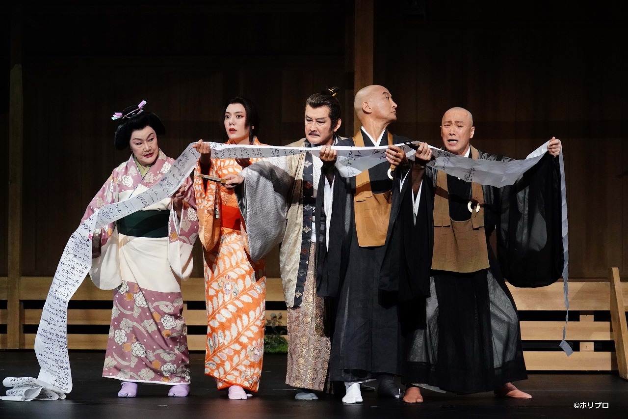 （左から）白石加代子、鈴木杏、吉田鋼太郎、塚本幸男、大石継太