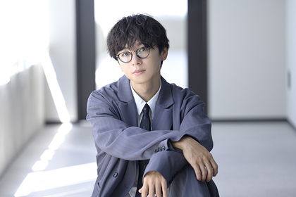 橋本淳インタビュー～加藤拓也との再タッグで挑む最新作『ここが海』は「“受け入れることができる”信頼を得ていく物語」