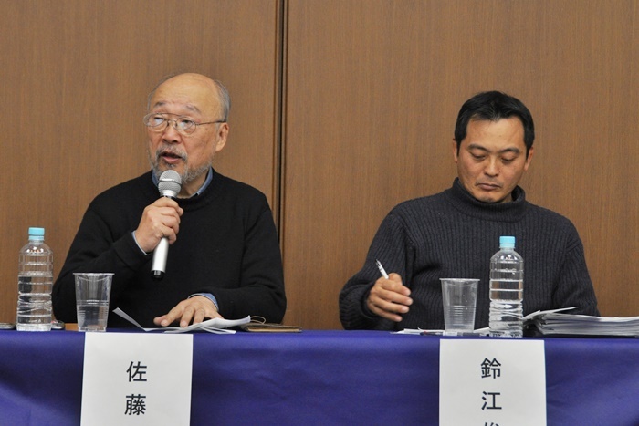 （左から）佐藤信、鈴江俊郎。