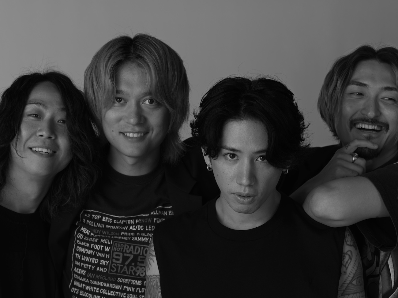 ONE OK ROCK、40万人を動員した全国ドームツアーの模様を収録した