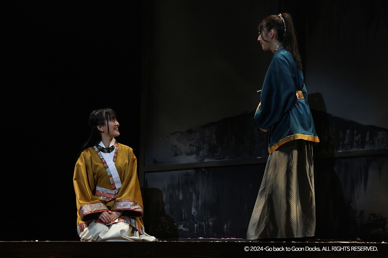 舞台『Go back to Goon Docks』より『桜の森の満開の下』舞台写真
