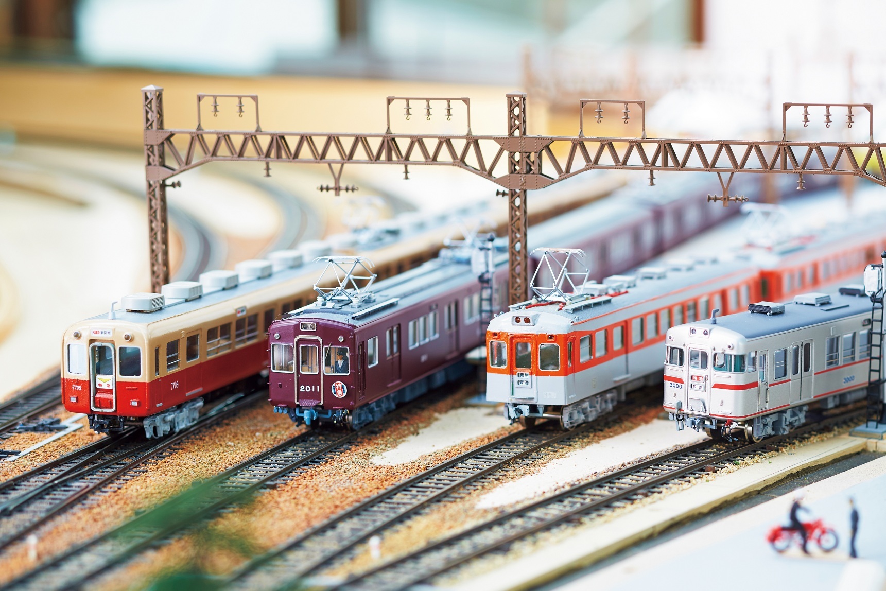 神戸高速線が開通当時に活躍していた4私鉄の車両が一堂に。 左から 阪神電車、 阪急電車、 神戸電鉄、 山陽電車