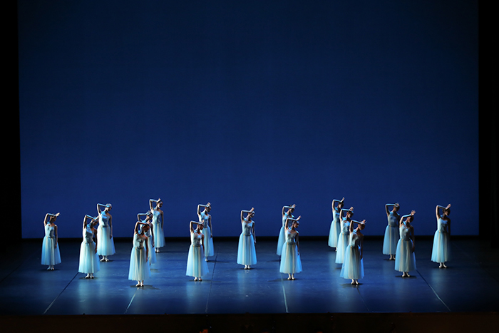 東京バレエ団『セレナーデ』 ©Kiyonori Hasegawa