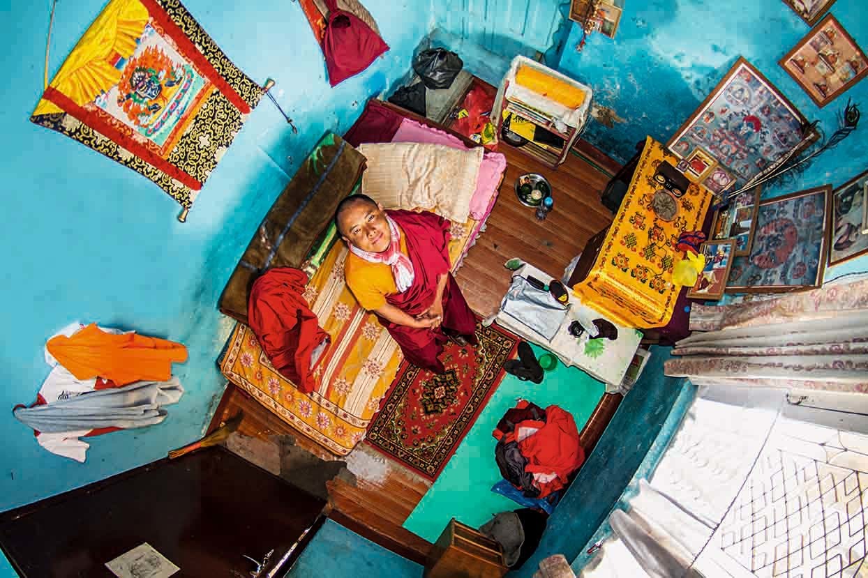 世界55ヵ国1,200人のベッドルームを撮影した写真集『My Room 天井から 