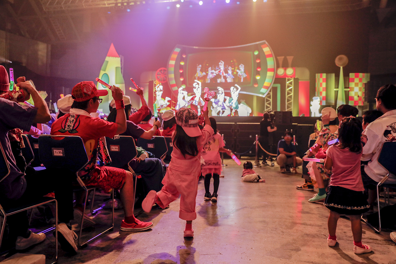 photo by HAJIME KAMIIISAKA