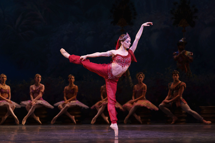 La Bayadère. Marianela Nuñez as Nikiya. 