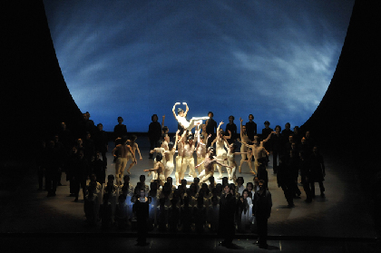 “観る音楽”O.F.C.の合唱舞踊劇『カルミナ・ブラーナ』5年ぶりの上演は必見・必聴！