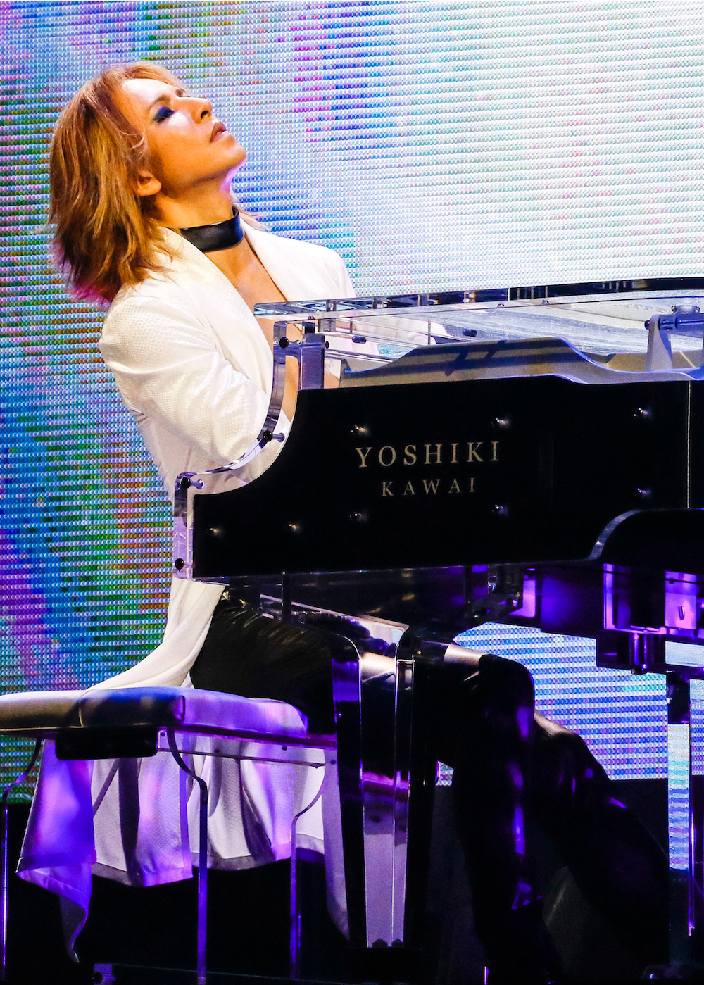 YOSHIKI、プレミアムディナーショーの公式グッズを先行販売 X JAPANの