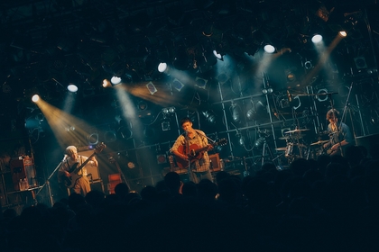 眞名子 新　無限の可能性を感じさせ心地良い余韻を残した、ツアーファイナル渋谷公演をレポート