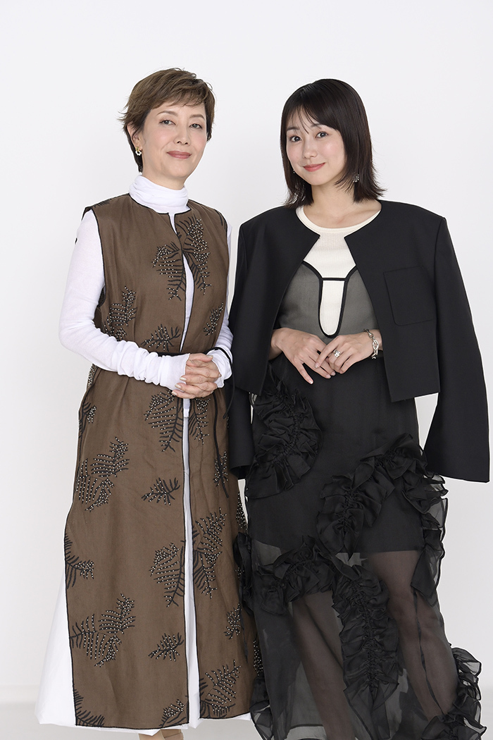 （左から）戸田恵子、高田夏帆
