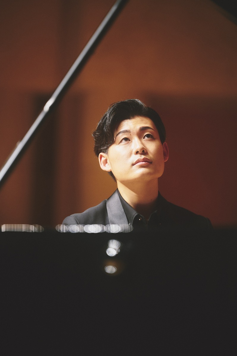 吉見友貴(c)Nippon Columbia