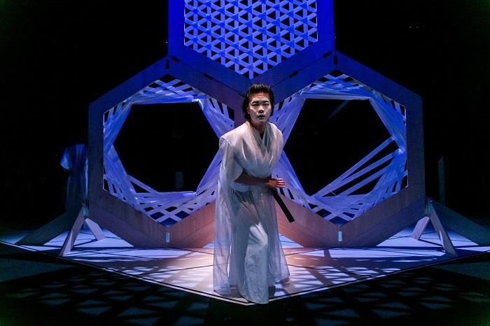 シリーズ過去公演より　 撮影＝松山隆行