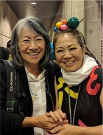 奈良橋陽子さん（左）と奈良橋陽子さん（左）と