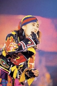 永井真理子「ミラクル・ガール」「ZUTTO」など30年前のライブ
