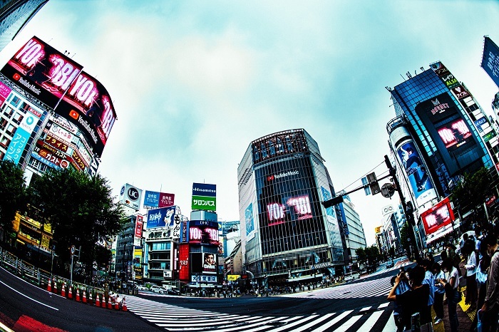 渋谷大型ビジョン6面ゲリラジャックの様子