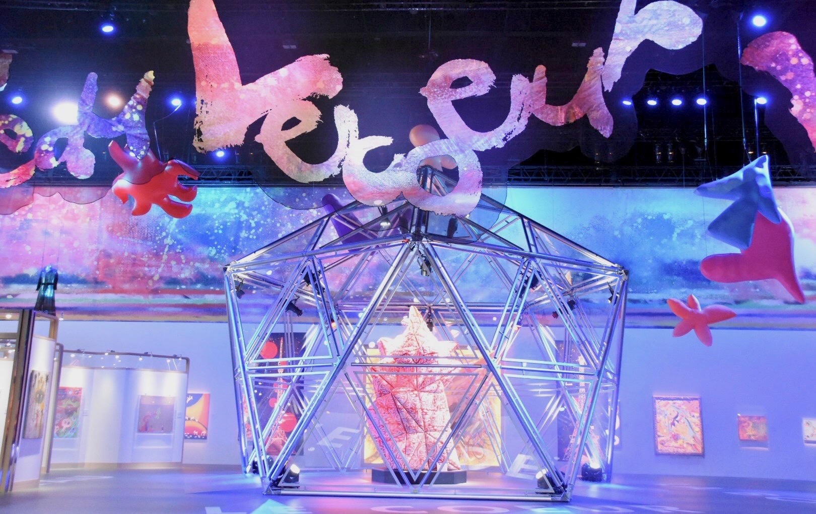 Stage A 「心臓」ドーム 展示風景