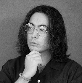 山田孝之、自ら朗読したCDが付いた詩集『心に憧れた頭の男』を自身の誕生日に発売