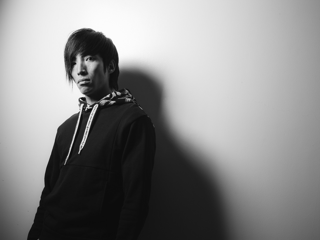 THE ORAL CIGARETTES・中西雅哉 撮影＝西槇太一