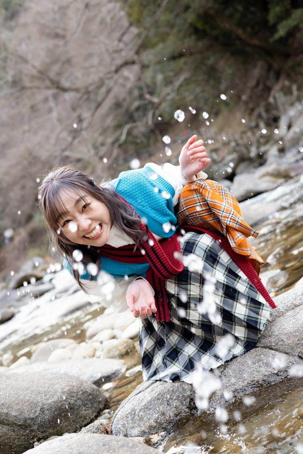 須田亜香里フォトエッセイ『がんこ』解禁済カット 須田亜香里／撮影：青山裕企（扶桑社刊）