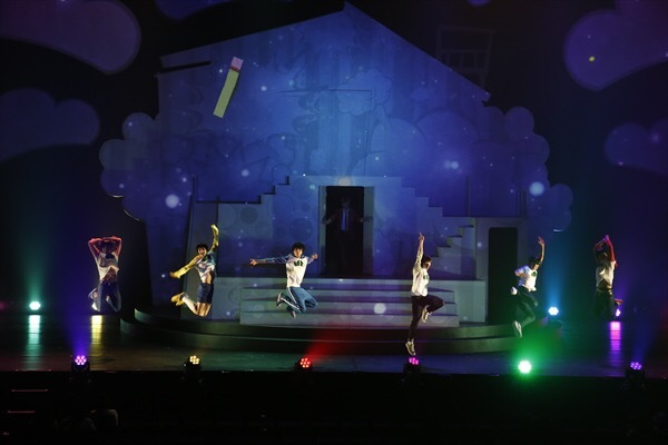 (c)赤塚不二夫／「おそ松さん」on STAGE製作委員会2018