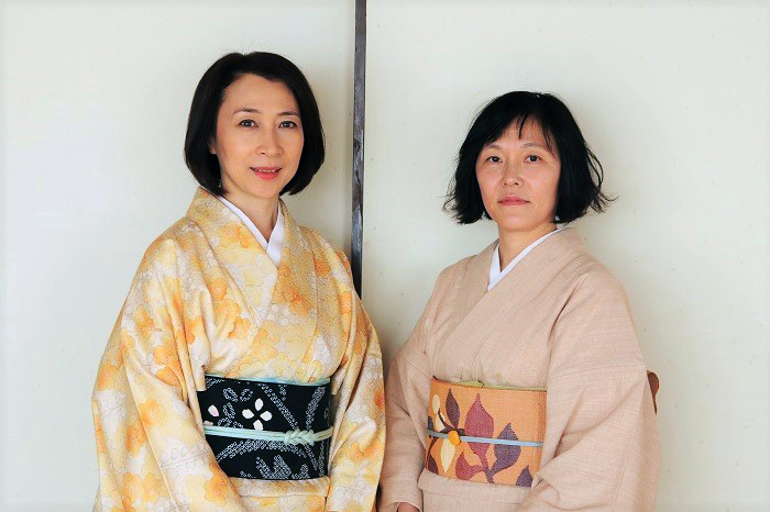 東京タンバリン『花筏』　写真左から山崎美貴、高井浩子