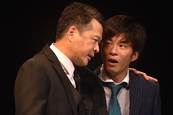 田中哲司、田中圭ら実力派俳優が熱演 『サメと泳ぐ』ゲネプロレポート