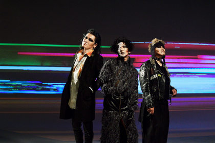 cali≠gari、新曲「東京亞詩吐暴威」のミュージックビデオを公開　テレビ東京『超超音波』9月度エンディングテーマ