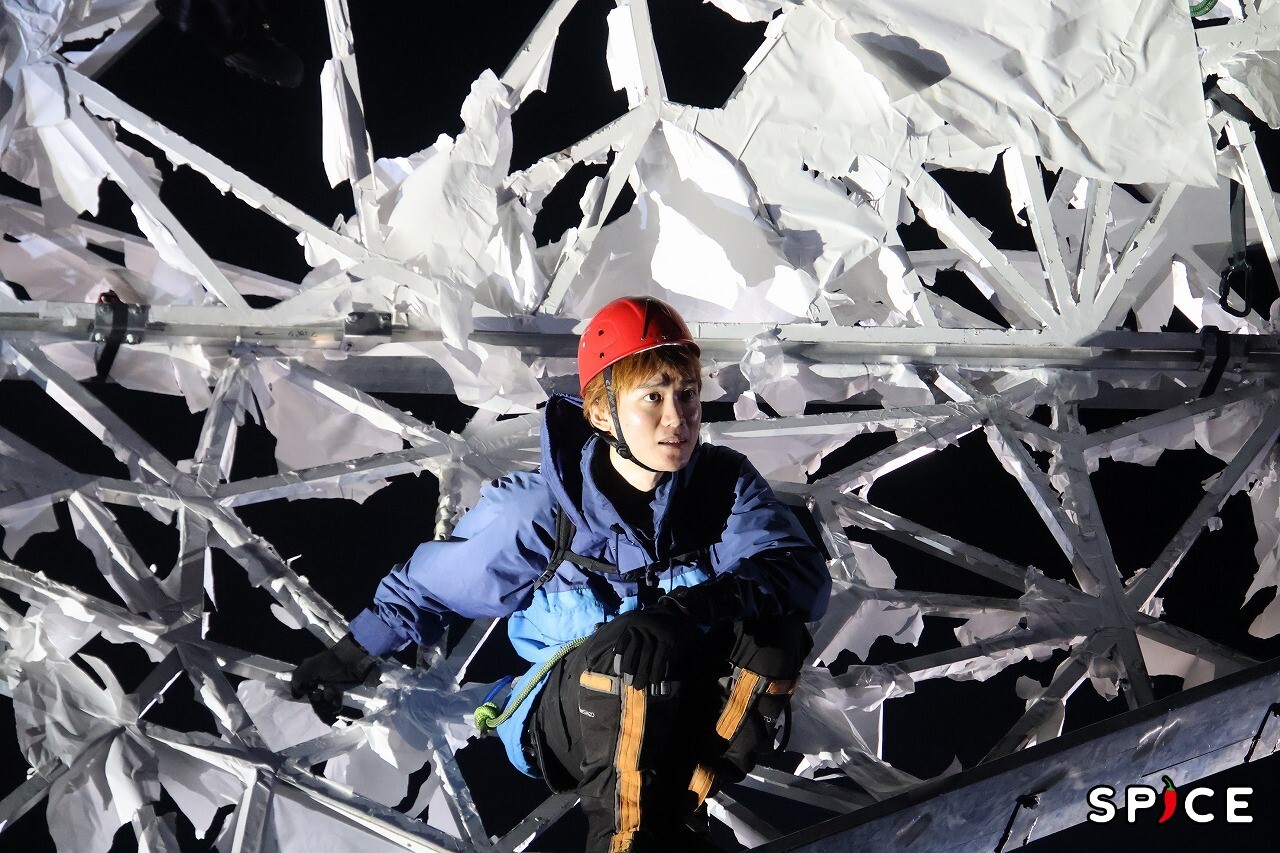 『Touching the Void タッチング・ザ・ヴォイド ～虚空に触れて～』舞台写真