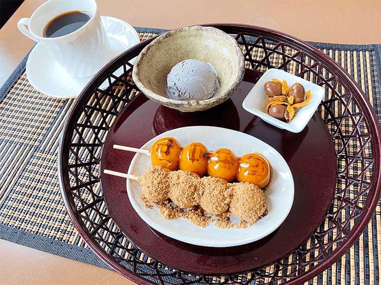 8階京甘味 文の助茶屋「まっくろくろの助」（税込 1,276円）