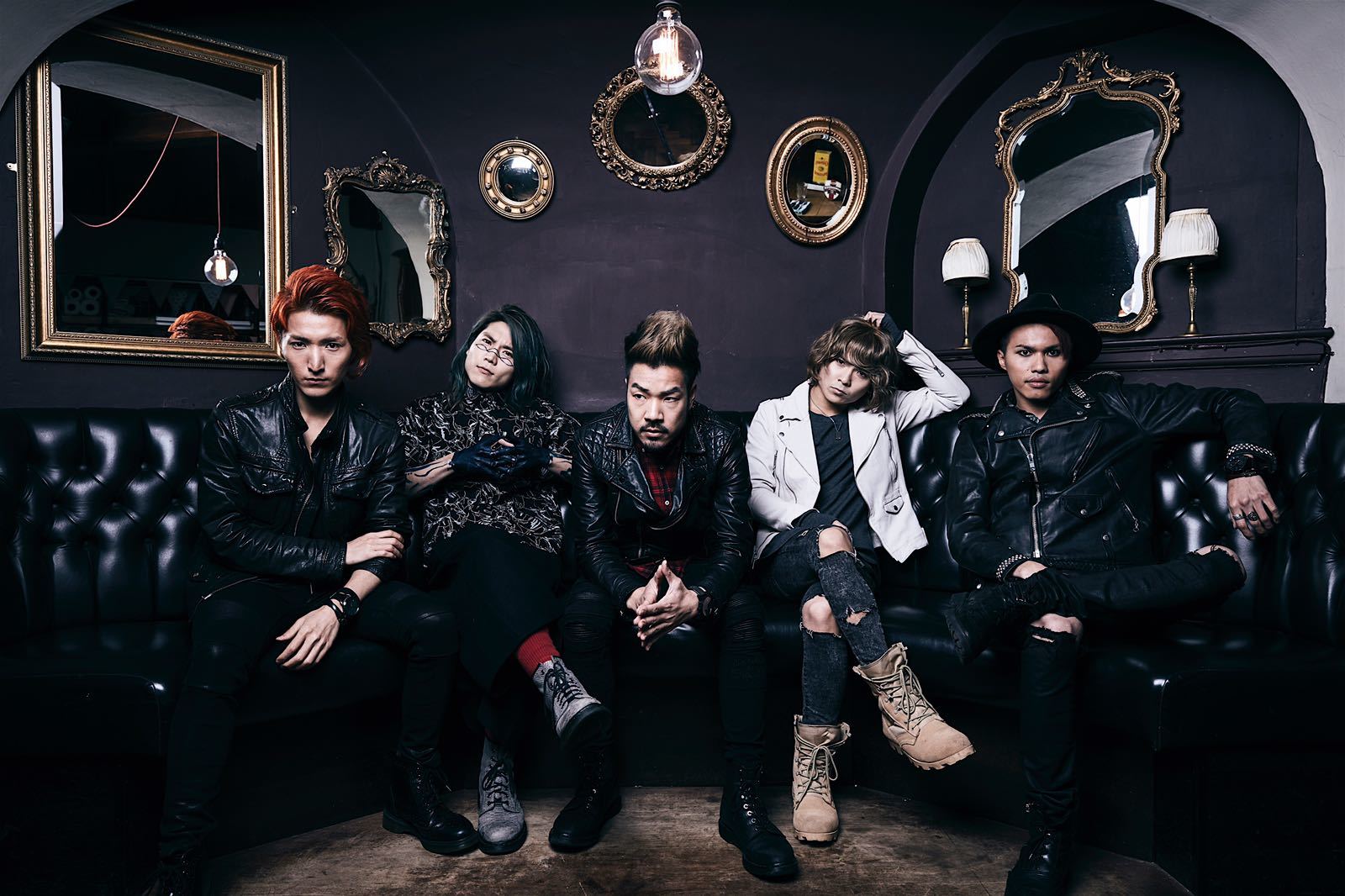 Crossfaithが国内外のバンドとまわったツアー『ACROSS THE FUTURE』の