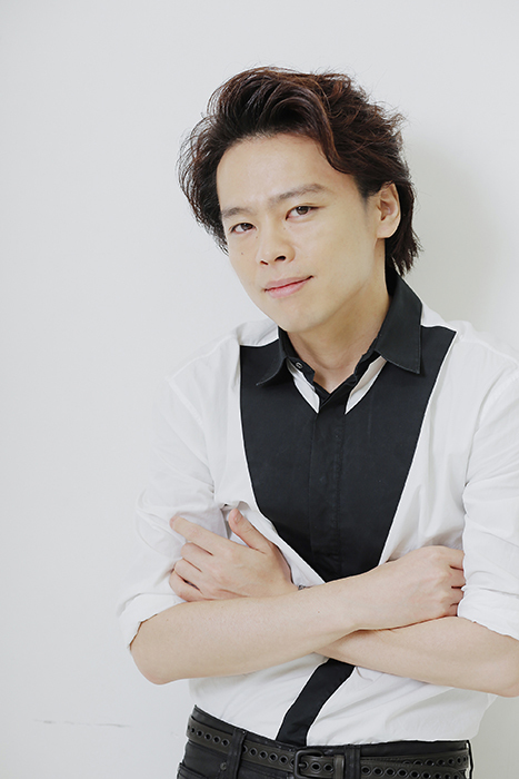 中川晃教