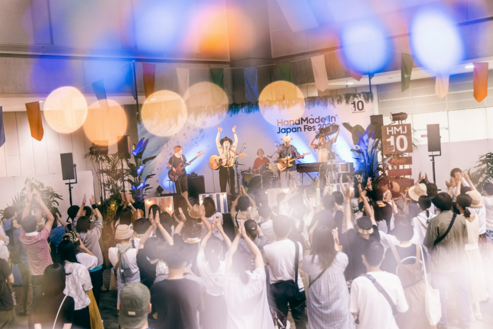 ライブステージ　過去開催の様子