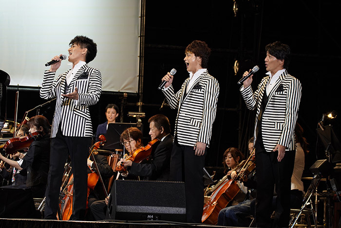 「Classic Revolution!」LE VELVETS  [撮影：石ヶ森三英]