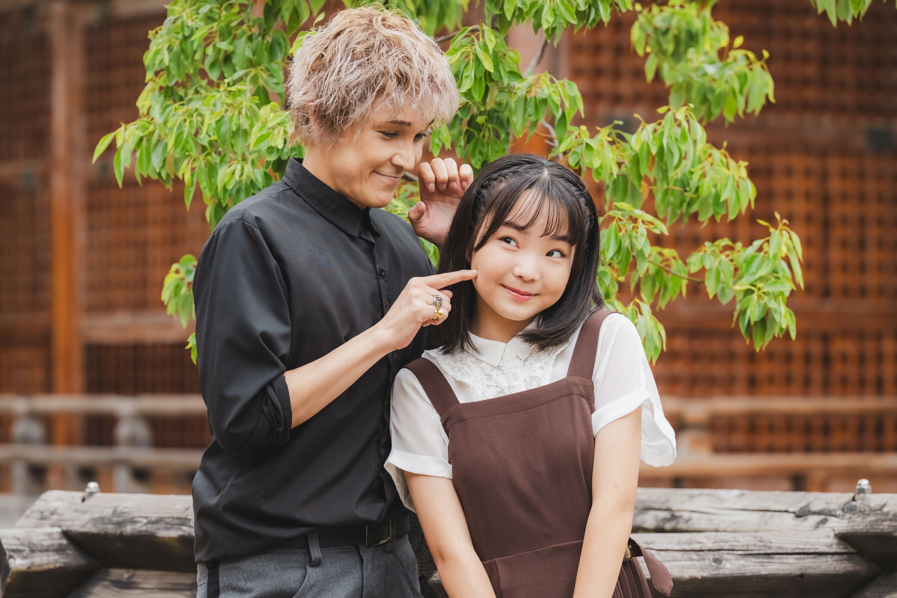 桐生麻耶、澤井梨丘