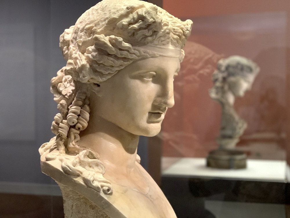 《ディオニュソスの頭部》2世紀半ば、カピトリーノ美術館蔵