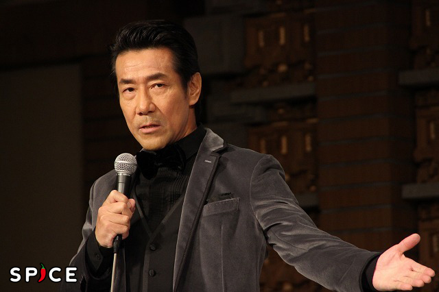 「地球ゴージャス」を主宰する岸谷五朗