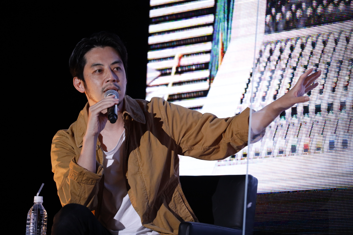 TOPPAN INNOVATION WORLD ERA LIVE SPECIAL TALK SESSION　西野亮廣 写真＝アンザイミキ